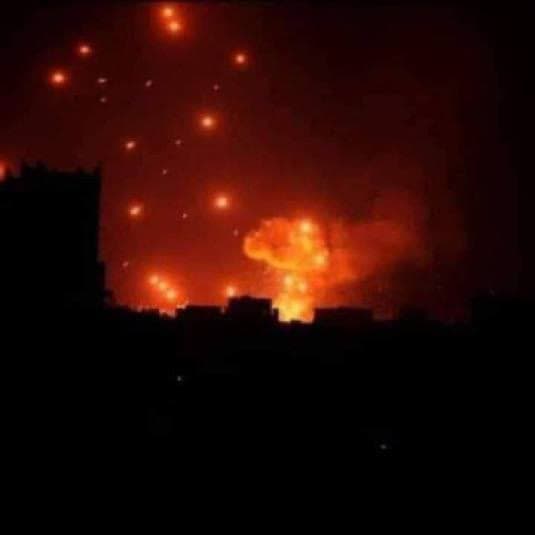 فوری تصاویری از آغاز حملات هوایی اشغالگران امریکا علیه نیروهای مقاومت در دیرالزور، شرق سوریه 2
